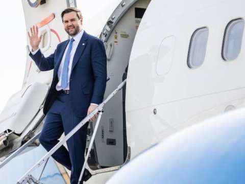 Vens Ermənistandadır