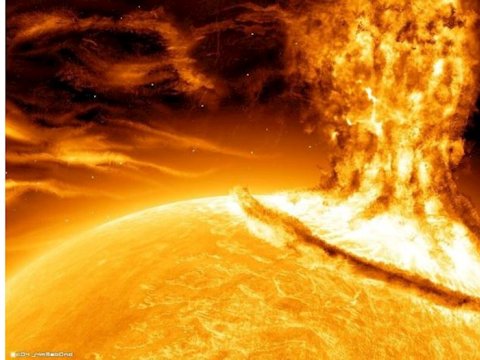 Günəşdə ardıcıl 3 güclü partlayış&nbsp;