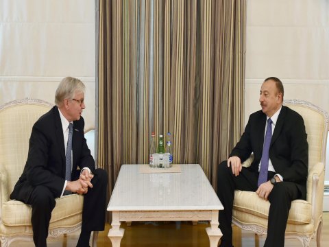 Niderland Krallığı Senatının sabiq sədri Prezidentə məktub yazdı