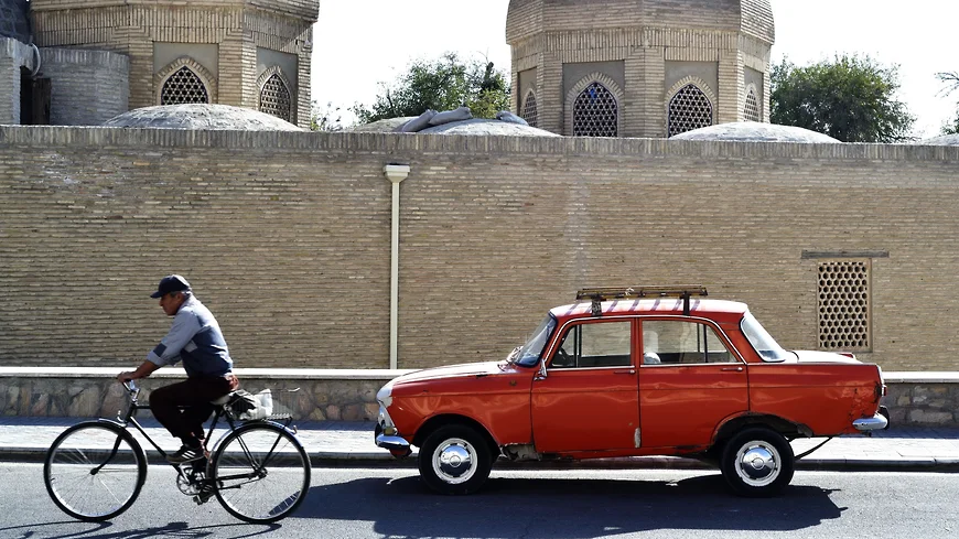 Özbəkistanda sovet maşınları qadağan edilib