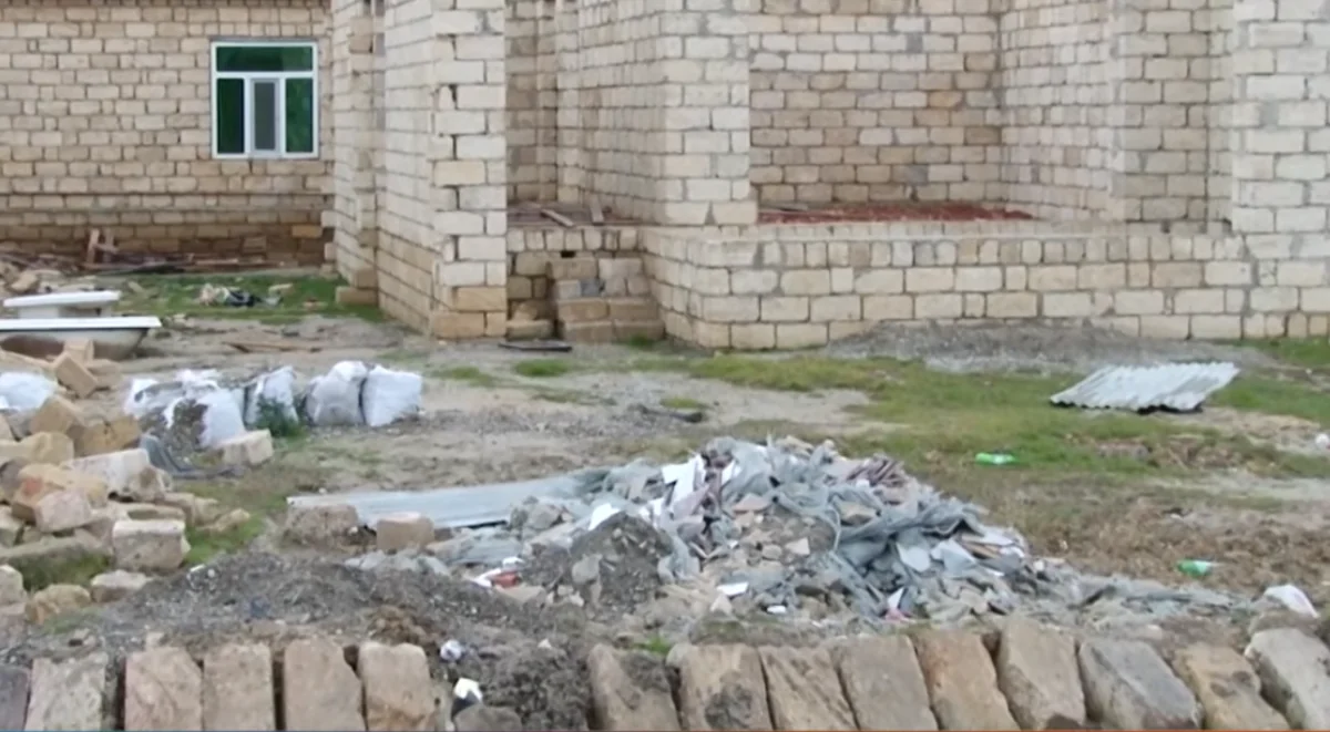 Sakinlərin həyatını alt-üst edən hadisə: "Körpələrim suyun içində batırlar"