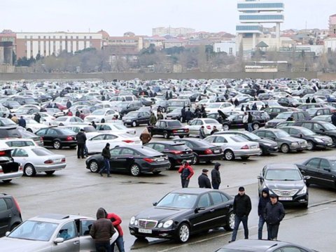 Elektromobillər bahalaşır - benzinli maşınlar da ucuzlaşmır
