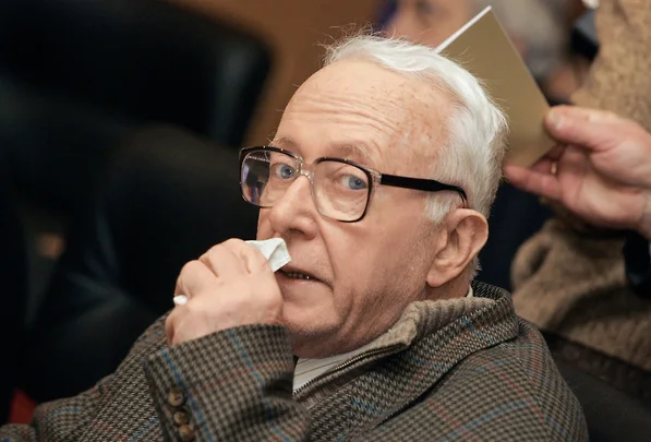 Putinin bioqrafiyasını yazan tarixçi öldü