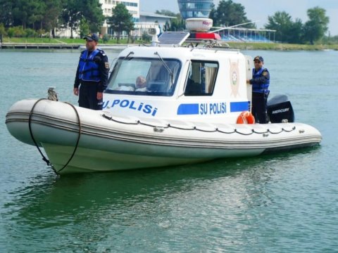 Nadir növdən olan balıqları ovlayan brakonyer&nbsp;saxlanıldı