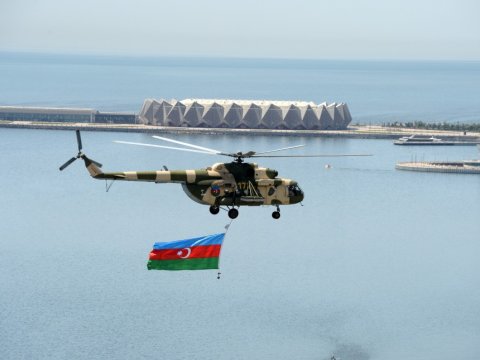 Göylərdə Azərbaycan imzası&nbsp;- Hərbi hava qüvvələri günüdür