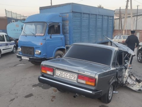 Göygöldə yük və minik maşınları toqquşub&nbsp;- Yeniyetmə yaralanıb