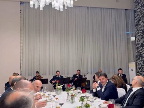 Serbiyanın hərbi orkestri Azərbaycan mahnısı "Ay Laçın"ı ifa edib