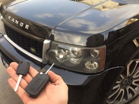 "Ayıq&nbsp;sürücü"&nbsp;&ldquo;Range Rover&rdquo;dən 11 min manat OĞURLADI