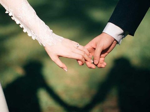 Ölkəmizdə hər kəsi evləndirən agentliklər...