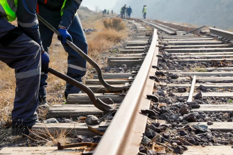 Naxçıvanda TRIPP marşrutuna qoşulacaq dəmir yolları yenidən qurulur