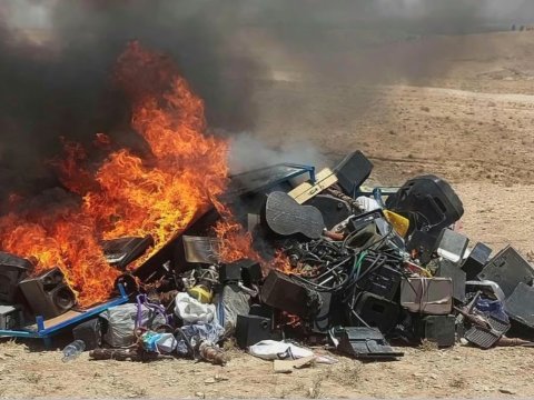 Nazirlik 500 musiqi alətini tonqalda yandırdı