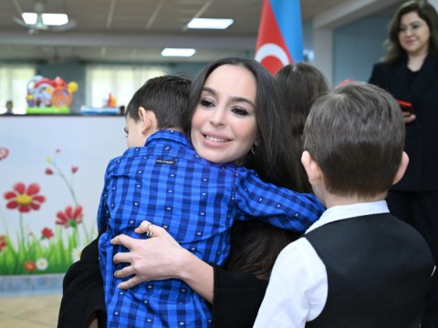 Leyla Əliyeva uşaq evi və xəstəxana mərkəzini ziyarət etdi - FOTO
