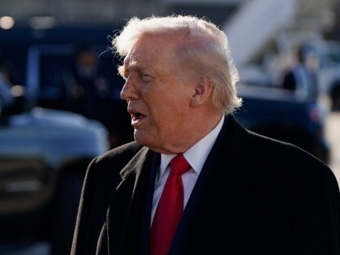 Britaniya Trampa İrana zərbələri qadağan edib