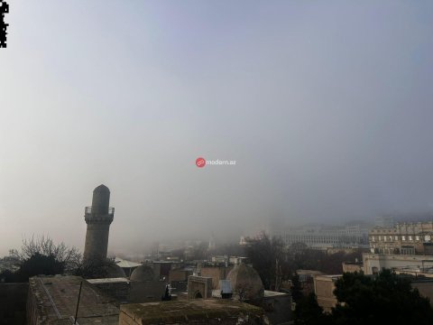 Bakının üstünü qatı duman ALDI