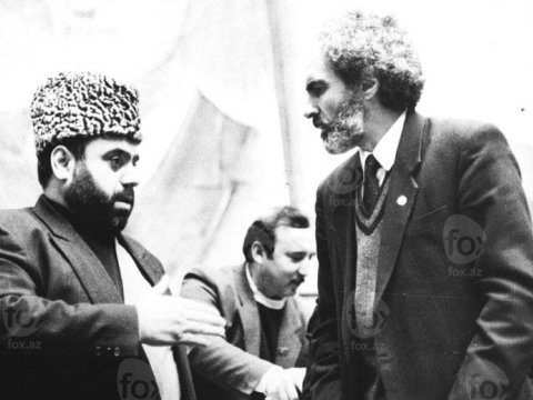 Elçibəyin Şeyxə ittihamı - İllər sonra bu çıxış niyə gündəmə gəldi...