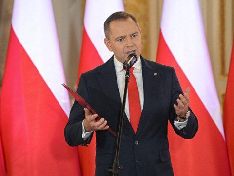 Prezidentin ofisindən pul oğurlandı