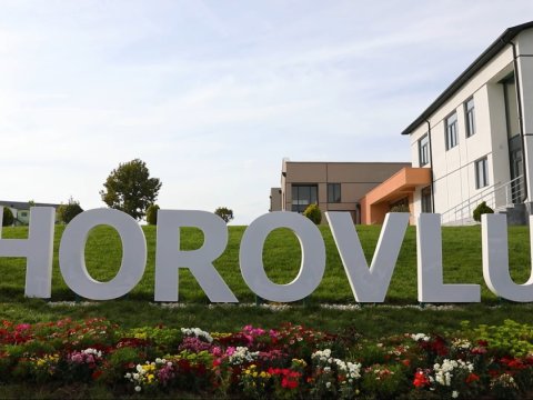 Köç karvanı Horovlu kəndinə çatdı