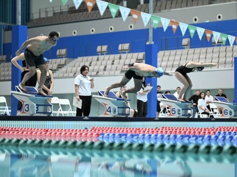 FHN-nin əməkdaşlarından üzgüçülük yarışında yüksək nəticə - FOTO