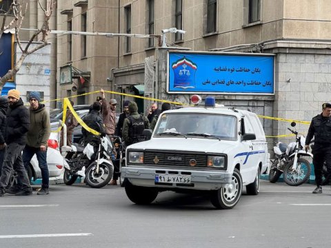 تیراندازی در نزدیکی اقامتگاه خامنه‌ای - کشته‌شدگان وجود دارد&nbsp;