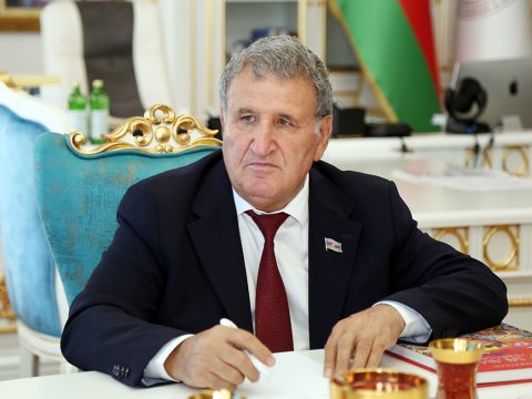 Kimlərinsə yatdığını görməmişəm&nbsp;- İsa Həbibbəyli danışdı