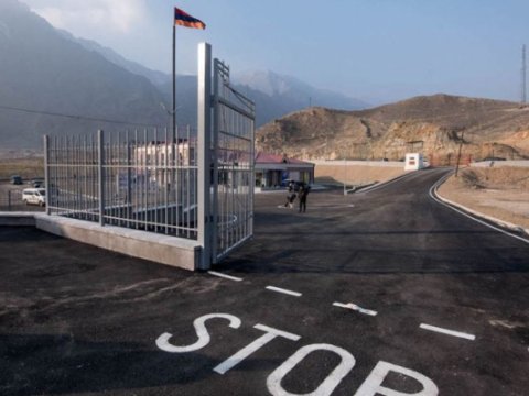 Rusiya hərbçiləri Ermənistan sərhədini tərk etdi