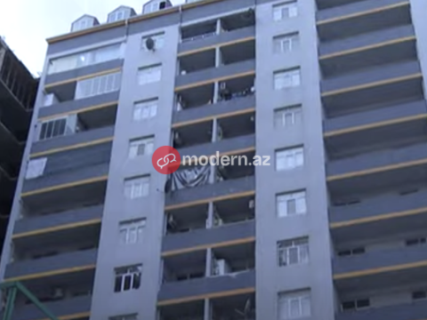 Xırdalanda 13-cü mərtəbədən yıxılan oğlan sağ qaldı