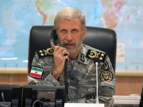 İran ordusunun baş komandanı sağdır - TƏKZİB