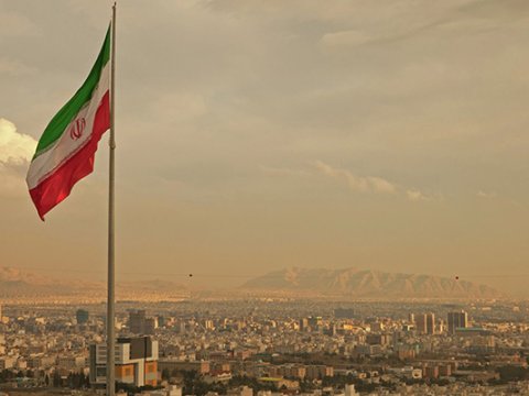 İranda raket bazaları hədəfə alındı