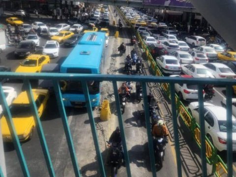 İnsanlar Tehranı tərk edir