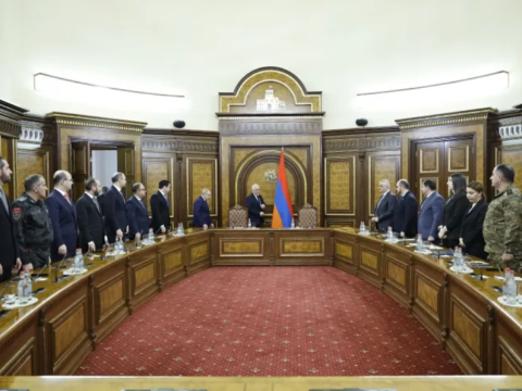 Paşinyan Təhlükəsizlik Şurasının iclasını keçirdi:&nbsp;İrana başsağlığı verdi