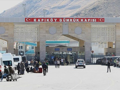 Türkiyə İranla sərhədi bağladı