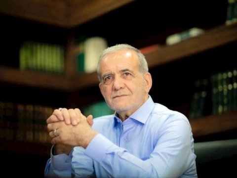 Hökumət xalqın yanındadır -&nbsp;Pezeşkian