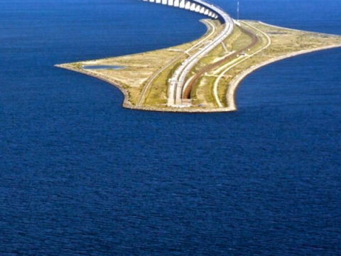 İran PUA-ları&nbsp;Bəhreynlə Səudiyyəni birləşdirən körpüyə zərbə endirib