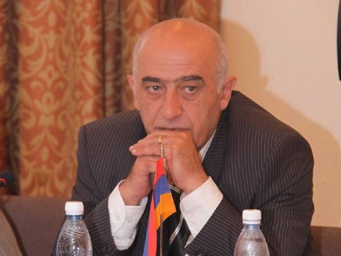 Eks-deputatın&nbsp;əmlakı və pulları müsadirə olunacaq