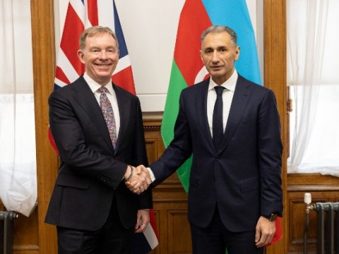 Rəşad Nəbiyev britaniyalı nazirlə&nbsp;görüşdü
