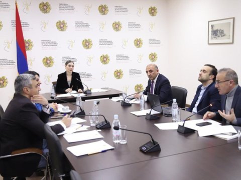 Ermənistanda Konstitusiyaya yeni dəyişikliklər müzakirə olunur