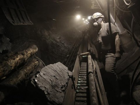 Qırğızıstanda mədəndə qaz sızması - Ölənlər var