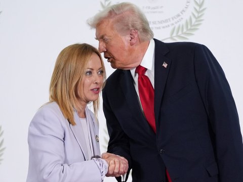 Tramp Melonini təriflədi