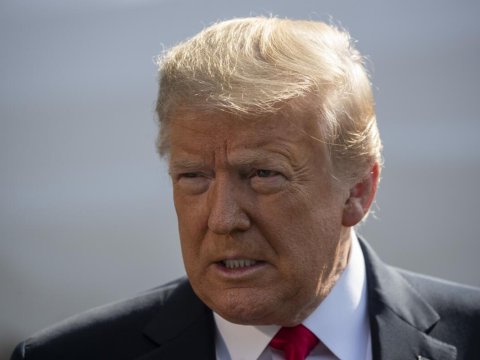 Tramp başını itirib? -&nbsp;Beynəlxalq ekspertlər təəccüblənir