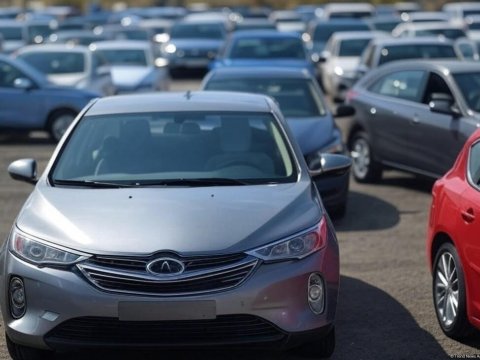 Dövlət avtomobilləri satışa çıxarılır - SİYAHI