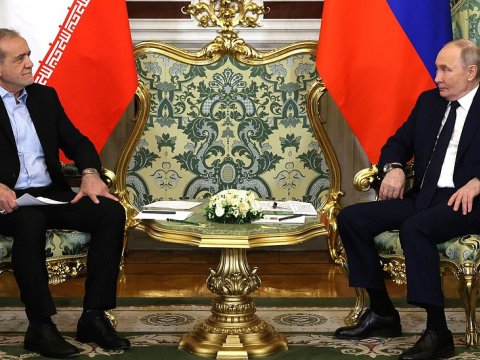 Putin Pezeşkianla Yaxın Şərqdəki vəziyyəti müzakirə etdi