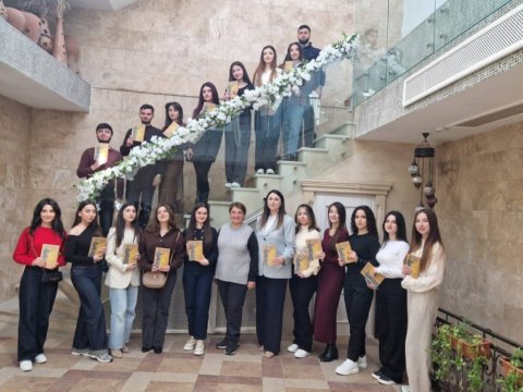 Tələbələr&nbsp;&ldquo;Ədibin Evi&rdquo;ndə - FOTOLAR