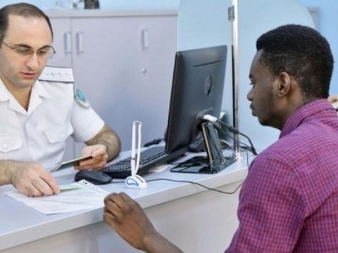 6 min əcnəbi Azərbaycanda müvəqqəti yaşamaq üçün müraciət edib