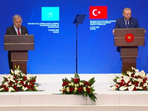 Baş katibə Atatürk mükafatı verildi