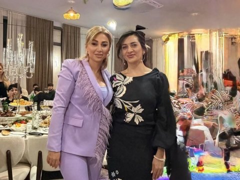 Akopyan rəfiqəsinin&nbsp;nazir olmasını Paşinyandan xahiş edib