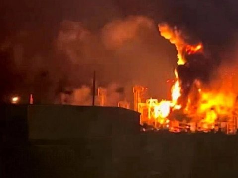 Ukrayna Rusiyada neft anbarını BOMBALADI