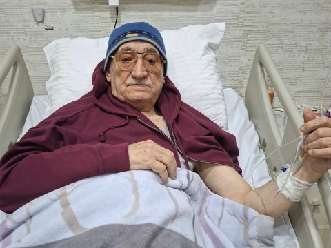 "Dostlarımı evimə çağırmağa utanıram" - Xalq artistindən xəbər var