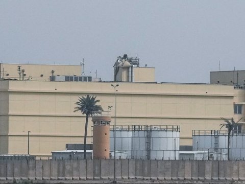 ABŞ səfirliyinə hücum - partlayışlar olub