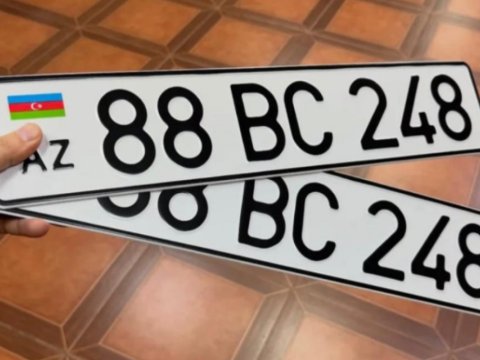 Azərbaycanda yeni nömrə nişanlarının verilməsinə başlanıldı&nbsp;- VİDEO