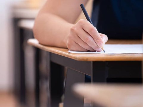 DİM xaricdə təhsil alanlar üçün imtahan keçirib